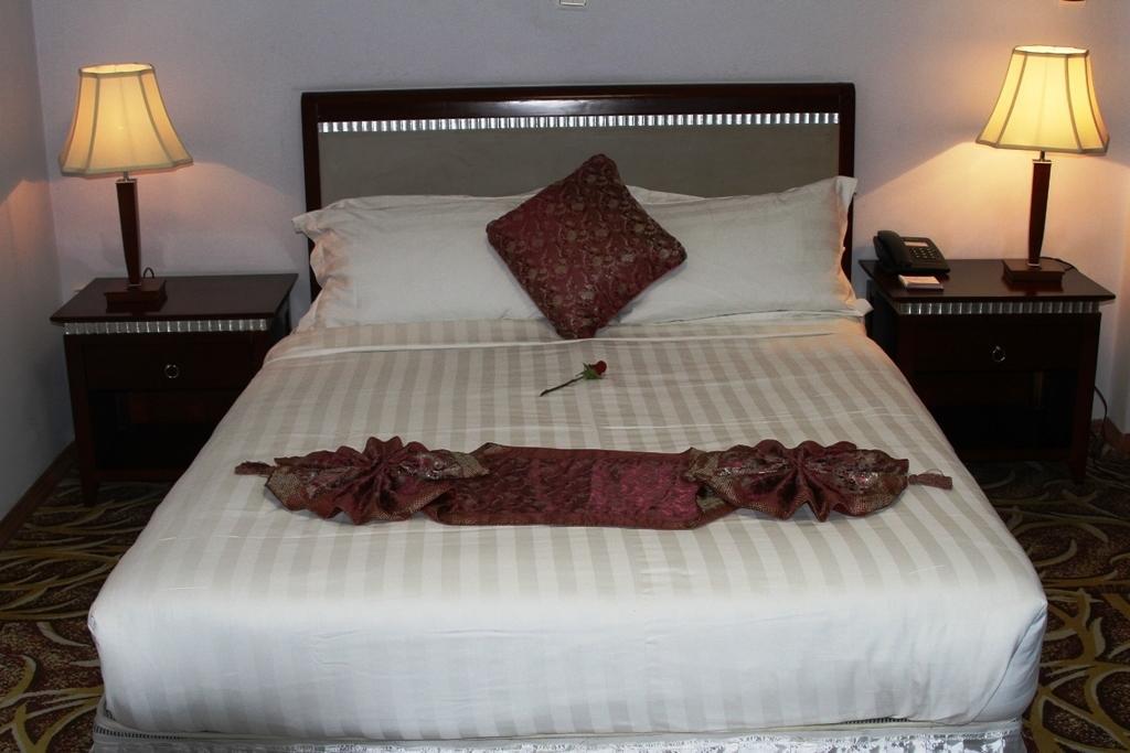 Afarensis International Hotel Адис Абеба Екстериор снимка