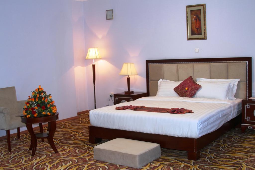 Afarensis International Hotel Адис Абеба Екстериор снимка