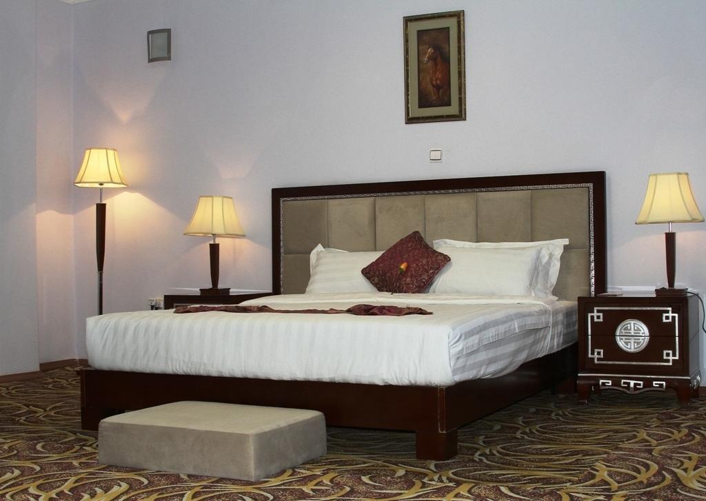 Afarensis International Hotel Адис Абеба Екстериор снимка