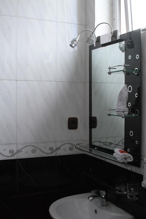 Afarensis International Hotel Адис Абеба Стая снимка