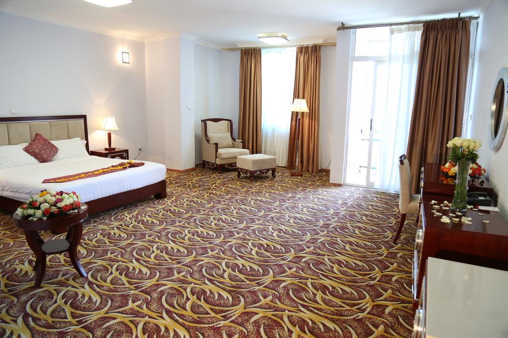 Afarensis International Hotel Адис Абеба Стая снимка