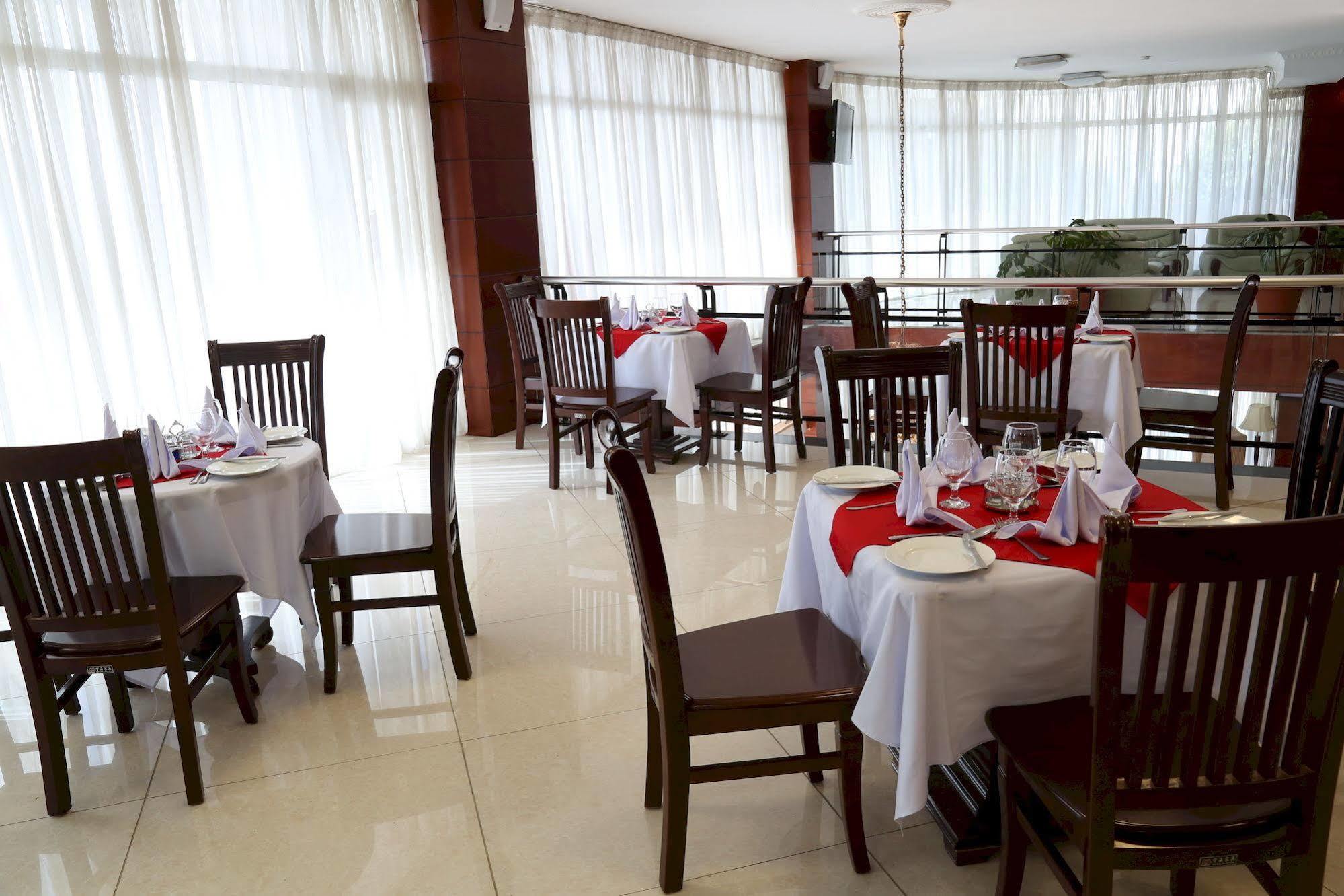 Afarensis International Hotel Адис Абеба Екстериор снимка