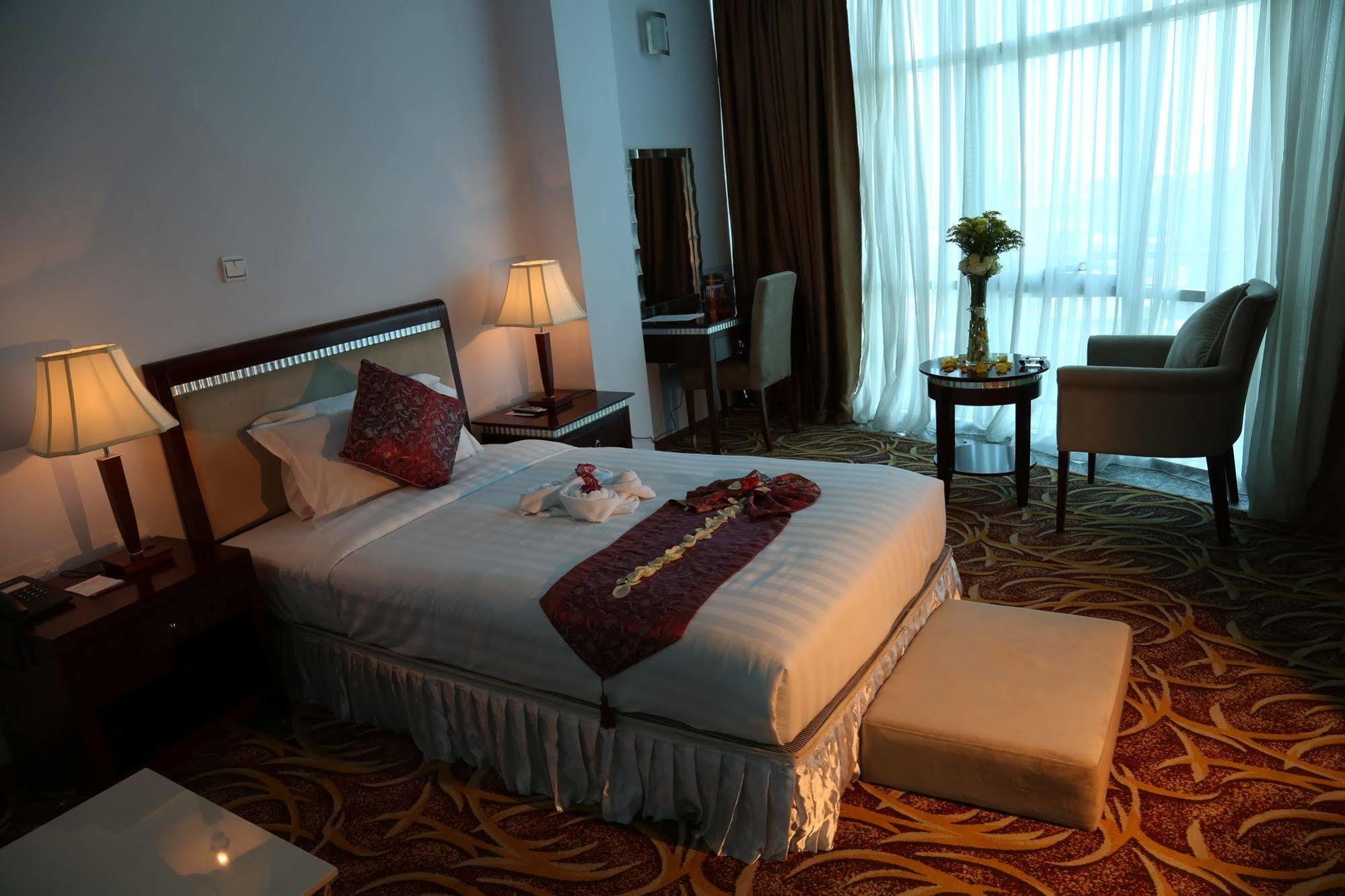 Afarensis International Hotel Адис Абеба Екстериор снимка