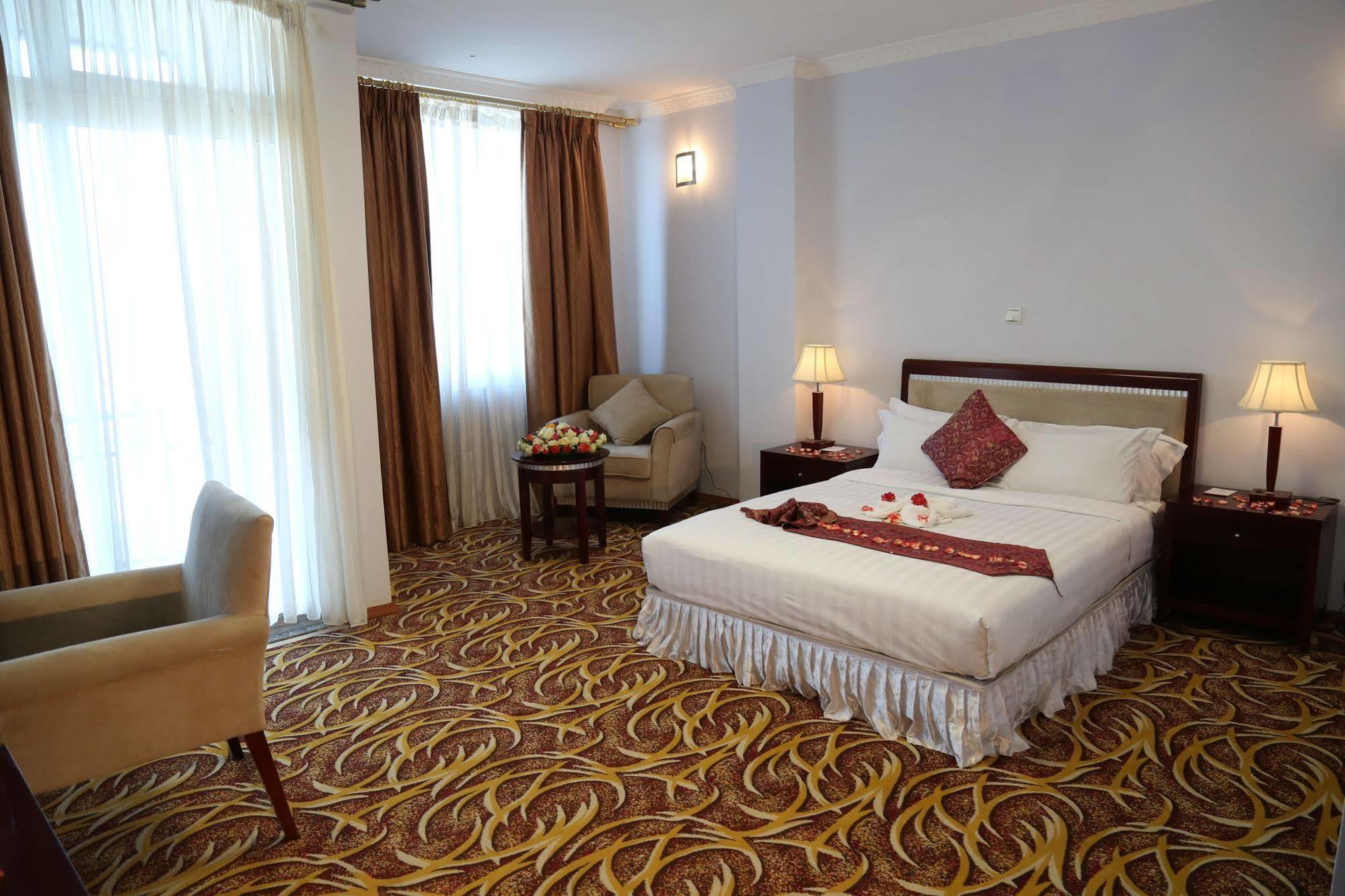 Afarensis International Hotel Адис Абеба Екстериор снимка