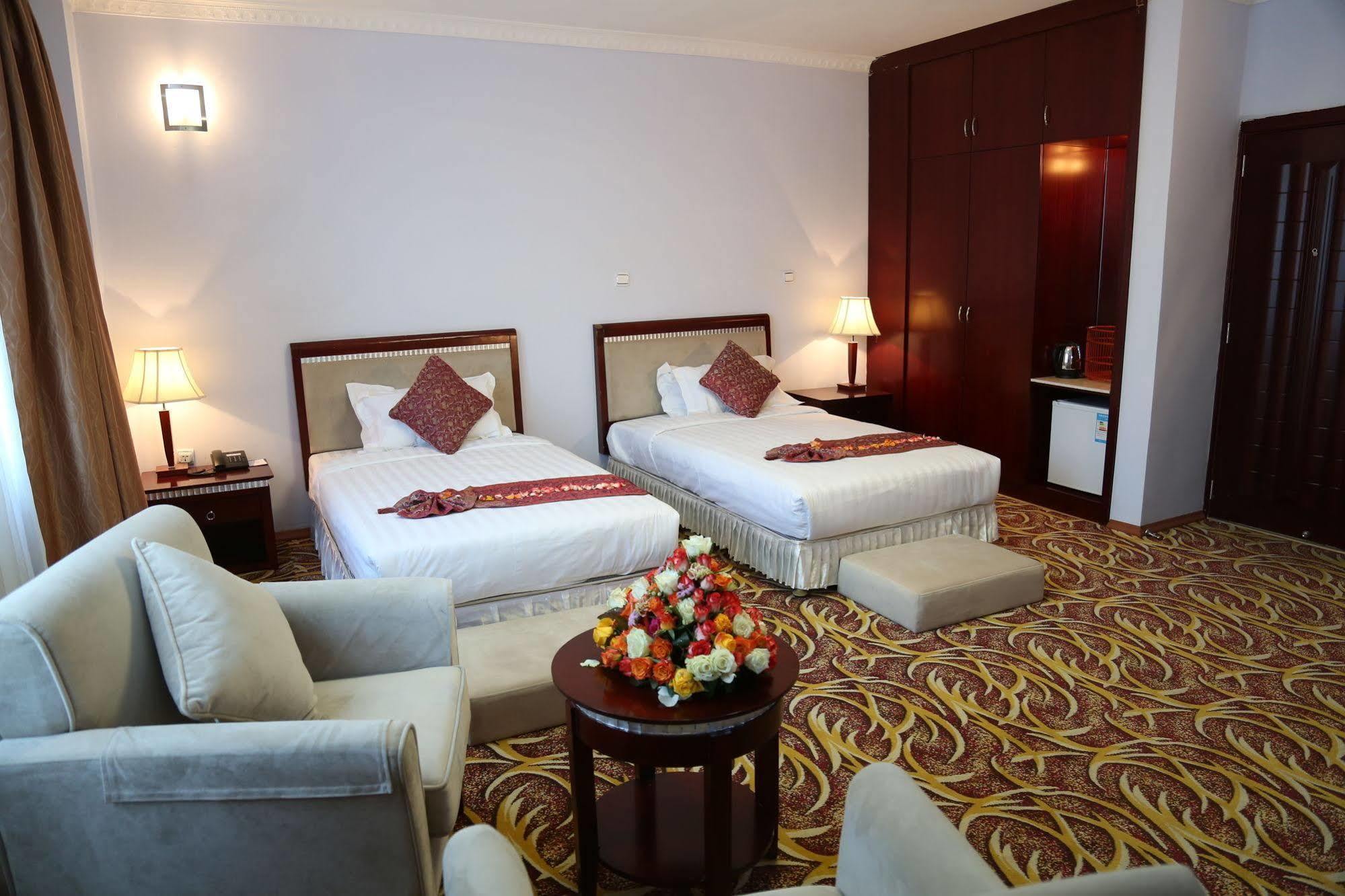 Afarensis International Hotel Адис Абеба Екстериор снимка