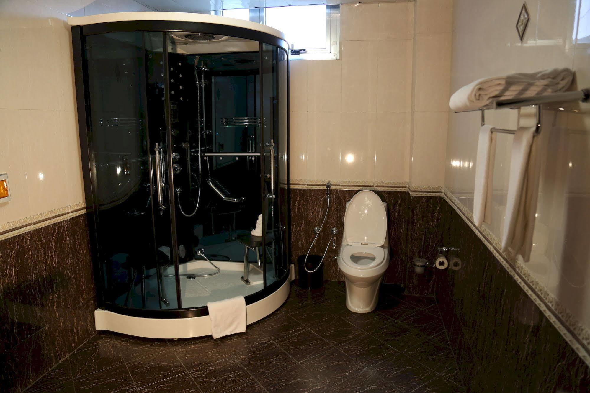 Afarensis International Hotel Адис Абеба Екстериор снимка